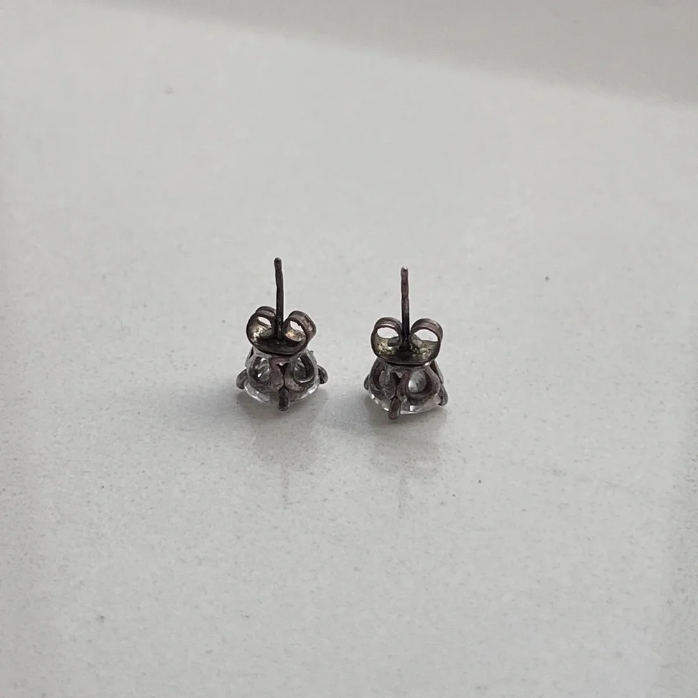 8mm Cubic Zirconia Round Cut Studs - Picture 3 of 4